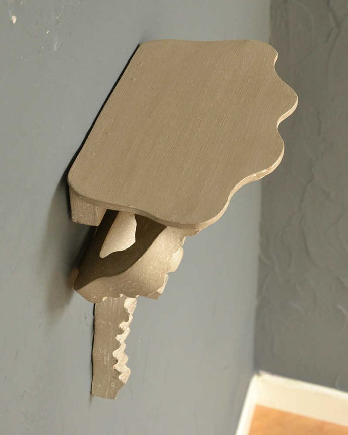 アンティーク風の家具　アンティーク風　フランスからやってきたアンティーク風のリボン付きウォールシェルフ。上から見ると天板を上から見るとこんな感じ。(cff-1035)