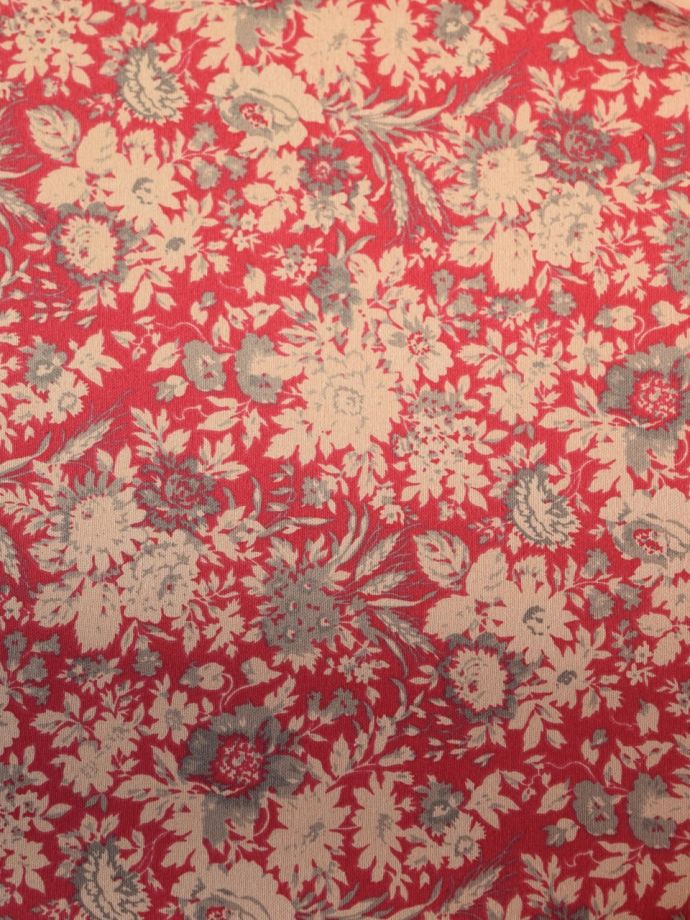 フランスらしい華やかなデザイン