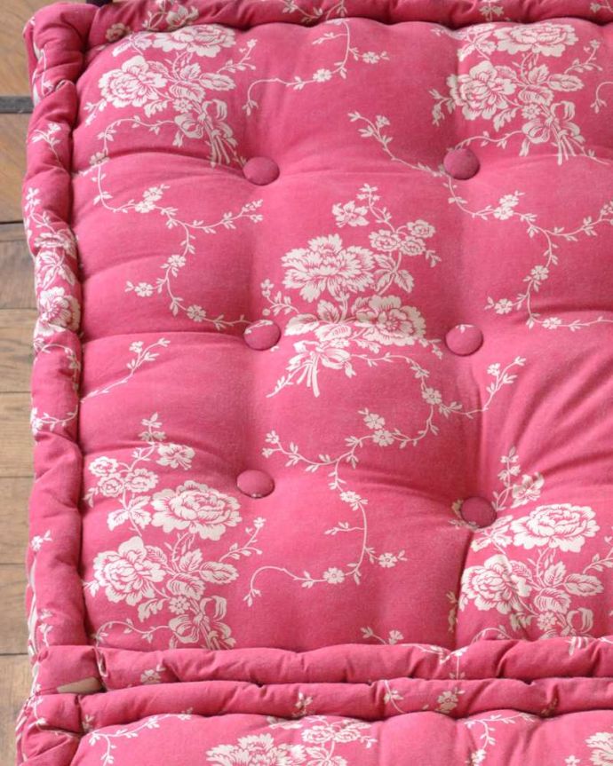 フランスのおしゃれなクッション