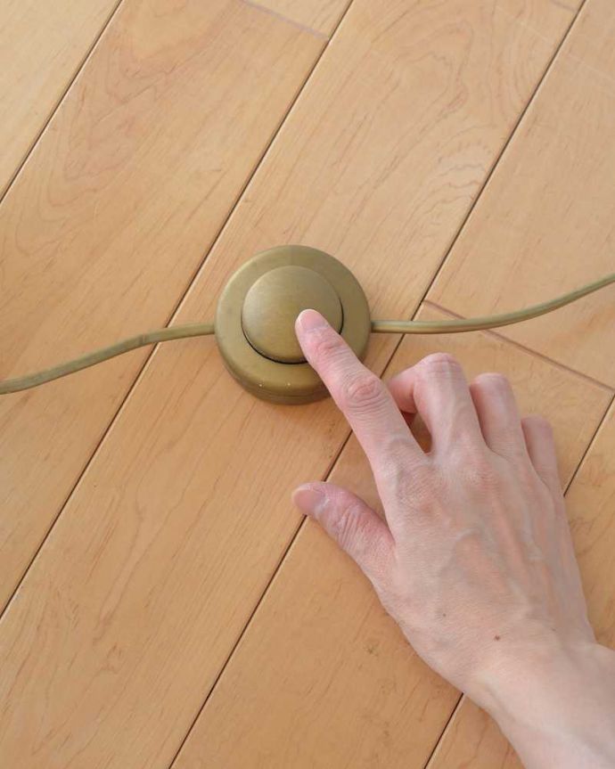 スタンドライト　照明・ライティング　フランスからやってきたフレンチシャビーなフロアランプ(E26球付) 。。(cff-1060)