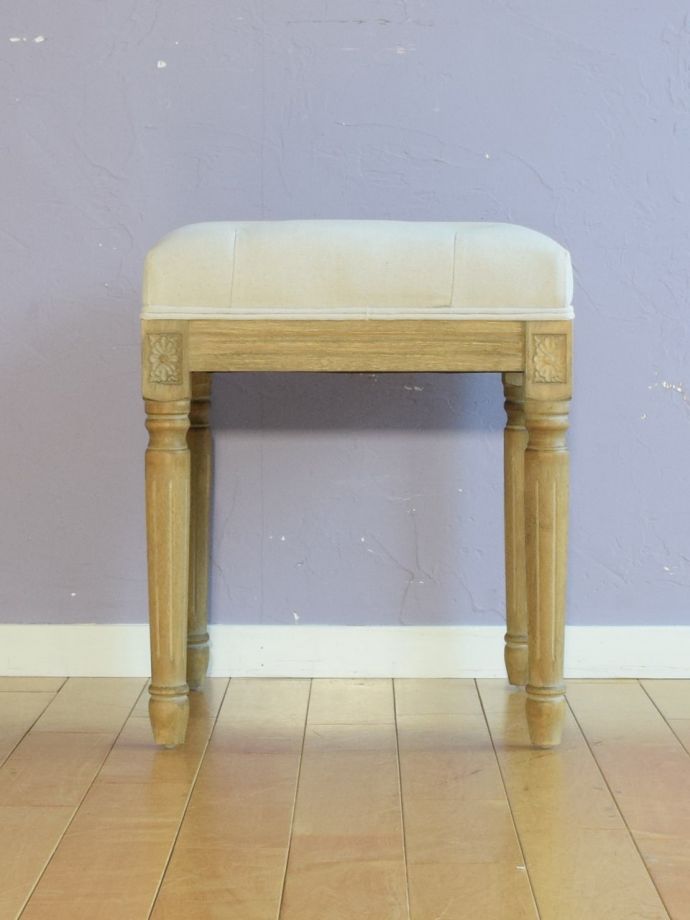 スツールの側面