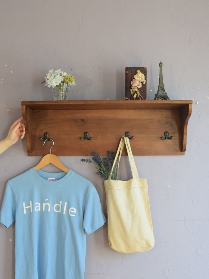 フランスのおしゃれなウォールシェルフ