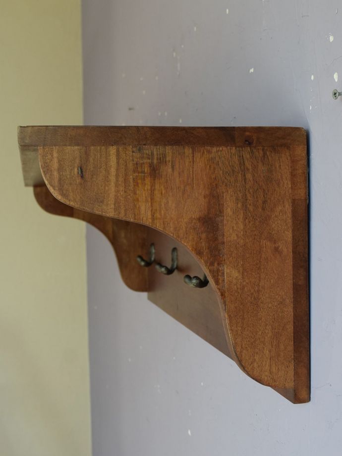 ウォールシェルフの側面