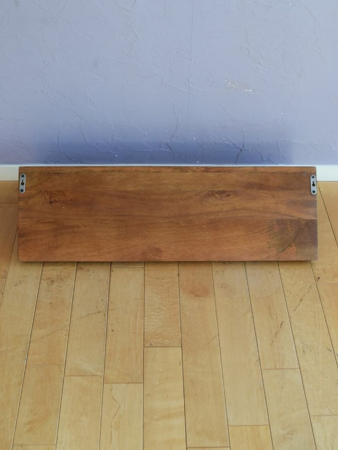 アンティーク調家具の後ろ