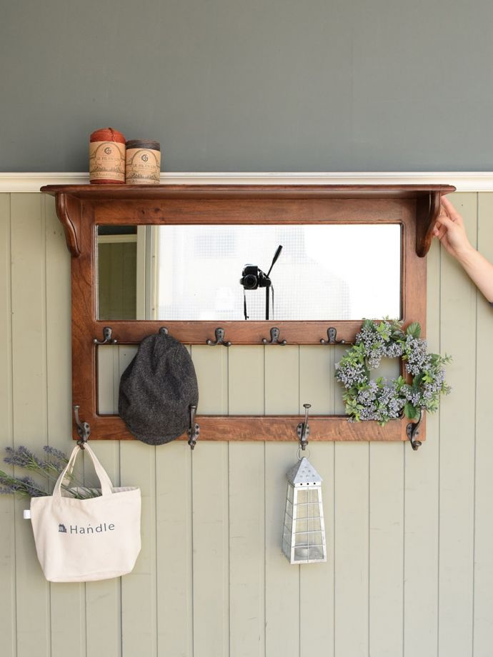 フランスのおしゃれなウォールシェルフ