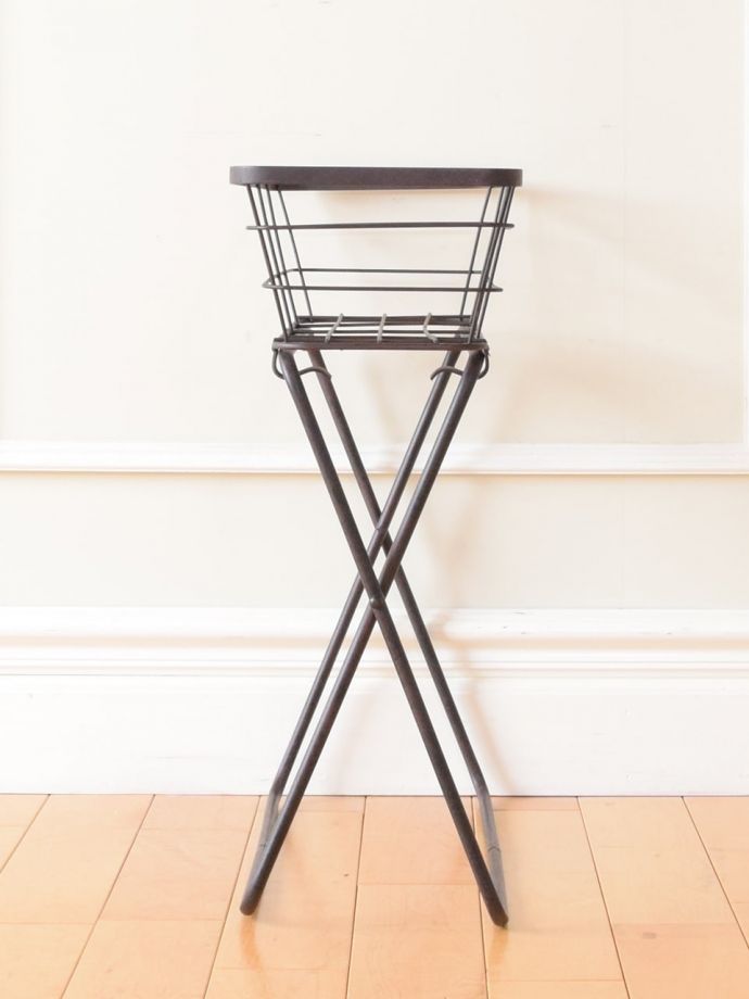 プランタースタンドの側面