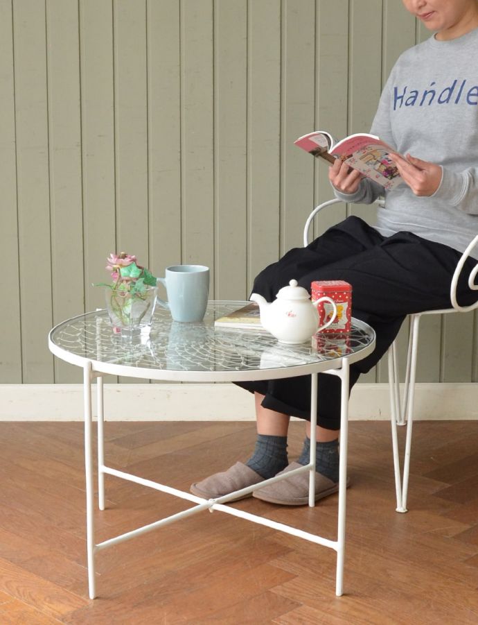 フランスのおしゃれなアイアンテーブル