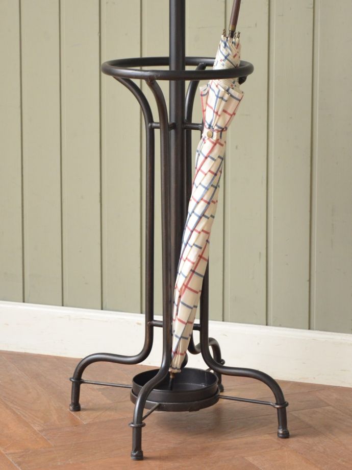コートハンガーの傘立て