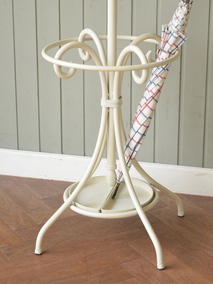 コートハンガーの傘立て