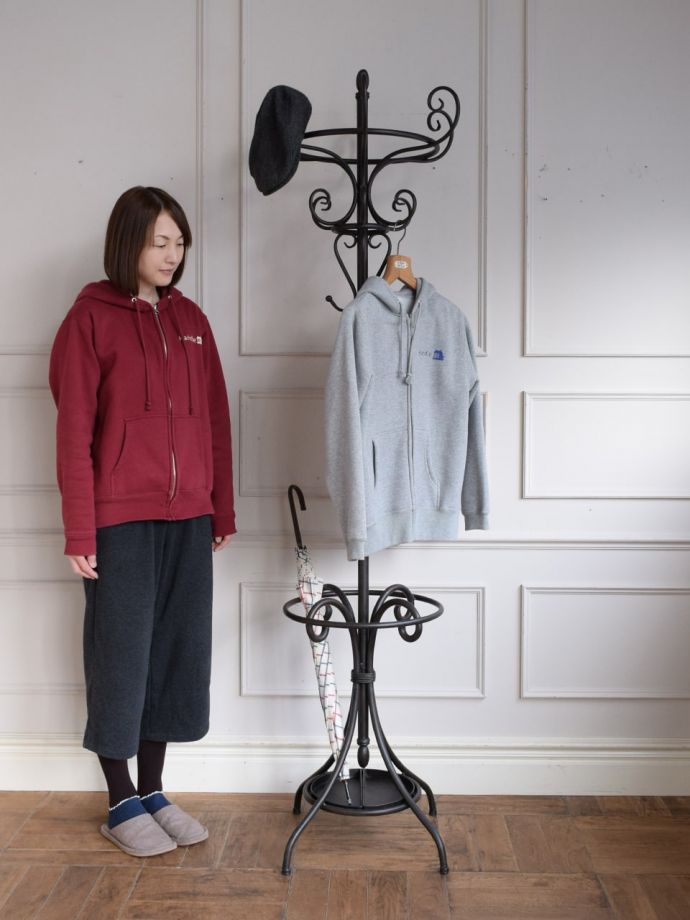 フランスのおしゃれなコートハンガー