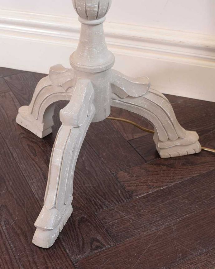 スタンドライト　照明・ライティング　フランスからやってきた彫刻が優雅なフロアランプ(E26球付)。。(cff-1130)