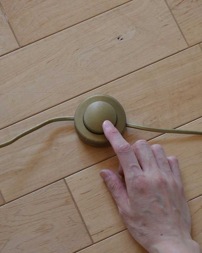 スタンドライト　照明・ライティング　フランスからやってきたフレンチシャビーなフロアランプ(E26球付) 。。(cff-1131)