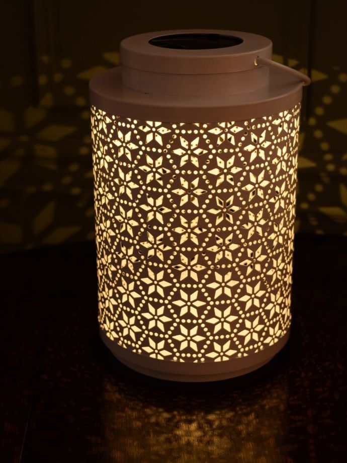 LEDライトが点灯した後のランタン