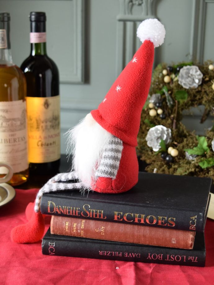 北欧の妖精トムテの横顔