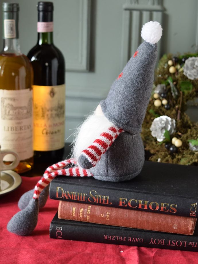 北欧の妖精トムテの横顔