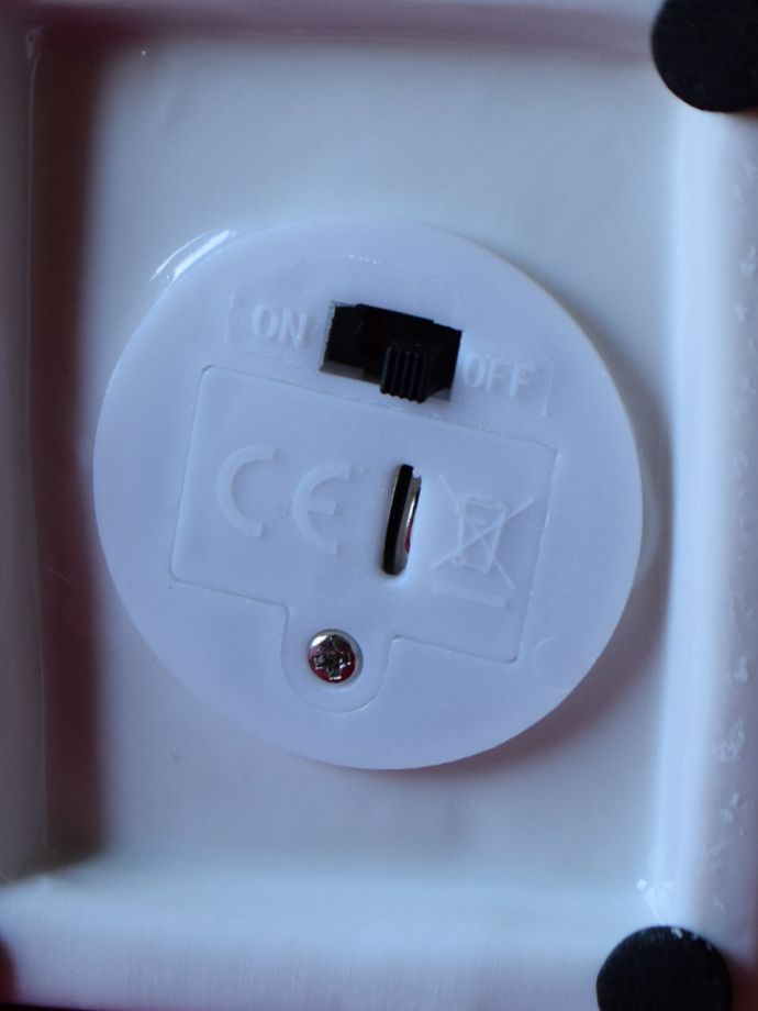 ボタン電池付き