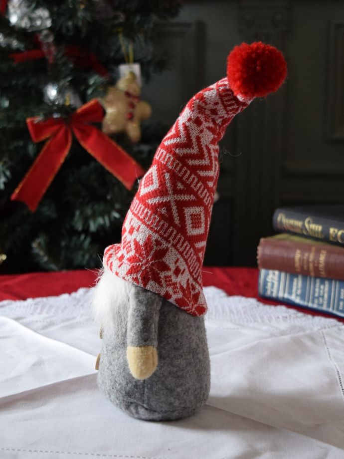 北欧の妖精トムテの横顔