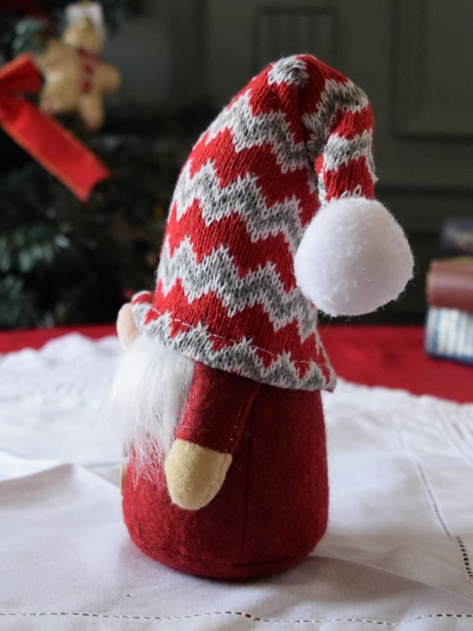 北欧の妖精トムテの横顔