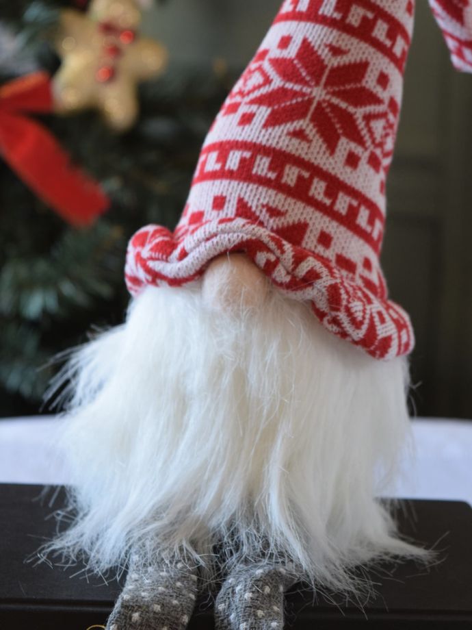 幸せを運んでくるトムテの人形