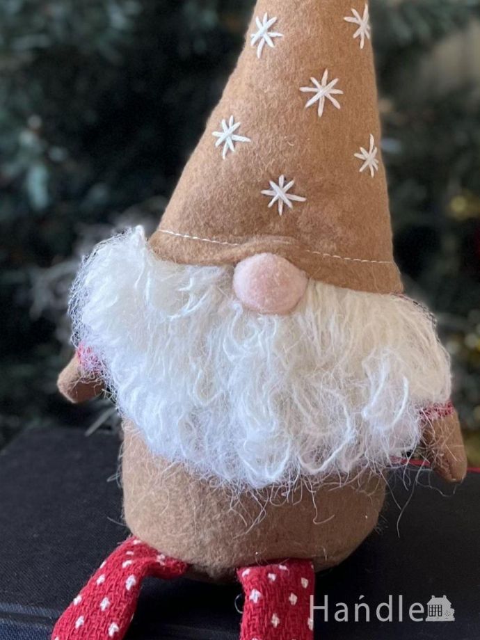 幸せを運んでくるトムテの人形