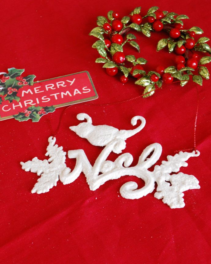 クリスマスのディスプレイを楽しむ雑貨