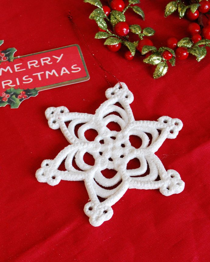 クリスマスのディスプレイを楽しむ雑貨