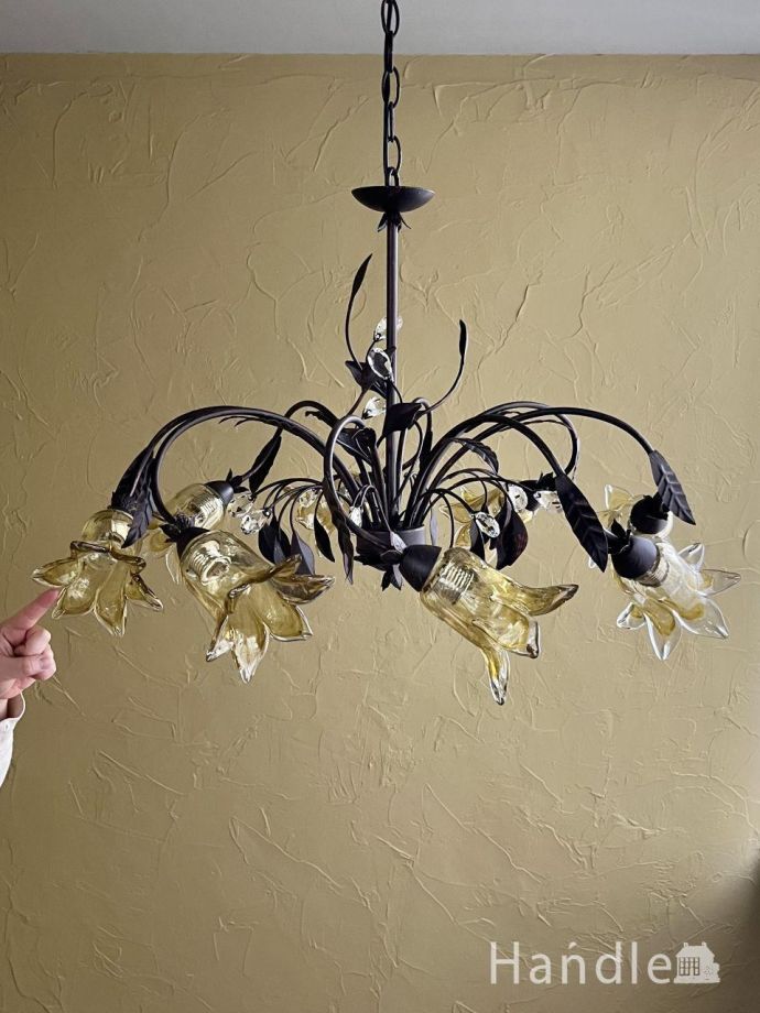 シャンデリア　照明・ライティング　アンティーク風のシェード付きシャンデリア(8灯)（Ｅ17電球付）。。(cr-502)