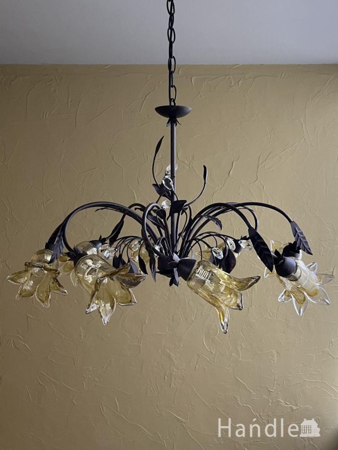 シャンデリア　照明・ライティング　アンティーク風のシェード付きシャンデリア(8灯)（Ｅ17電球付）。。(cr-502)