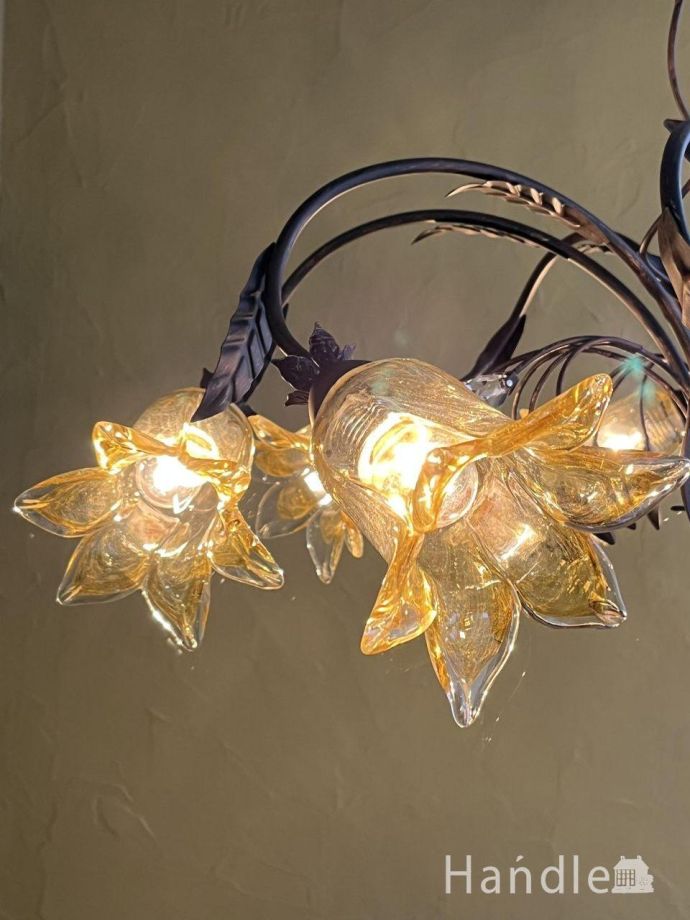 シャンデリア　照明・ライティング　アンティーク風のシェード付きシャンデリア(8灯)（Ｅ17電球付）。。(cr-502)