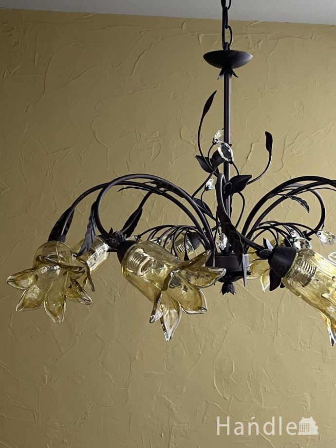 シャンデリア　照明・ライティング　アンティーク風のシェード付きシャンデリア(8灯)（Ｅ17電球付）。。(cr-502)