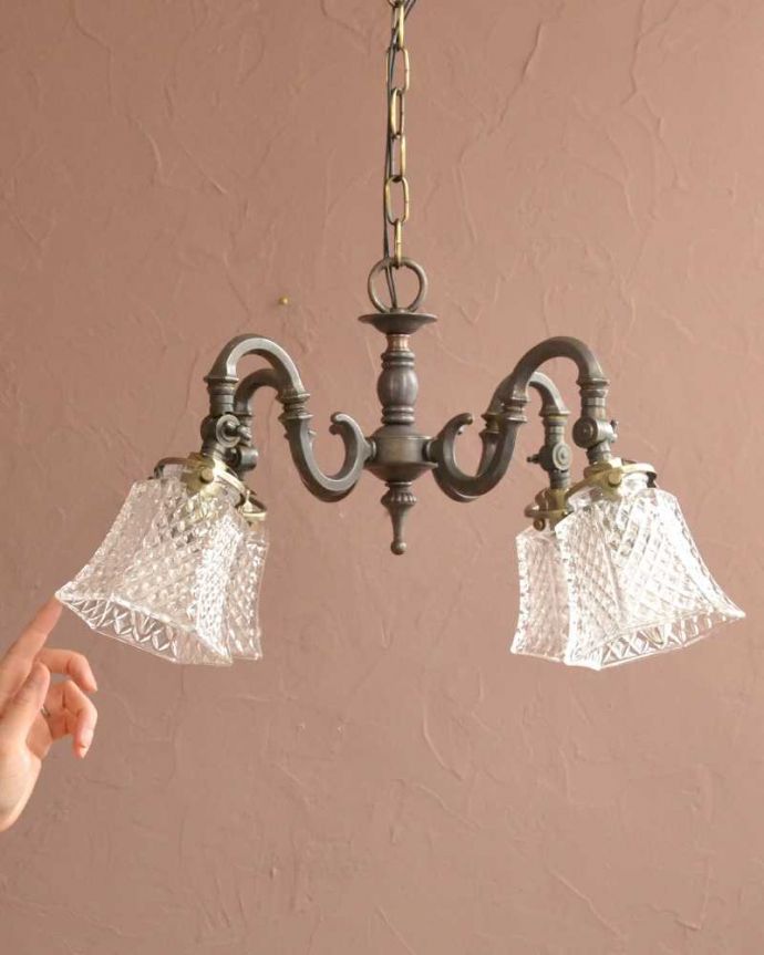 シャンデリア　照明・ライティング　ダイヤカットがキラキラ輝くアンティーク風シャンデリア（アンティーク色・4灯・電球なし）。。(cr-511-aB)