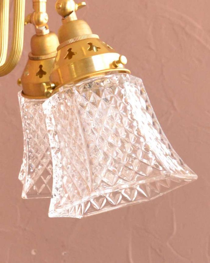 シャンデリア　照明・ライティング　ダイヤカットがキラキラ輝くアンティーク風シャンデリア（4灯・電球なし）。。(cr-514-g)