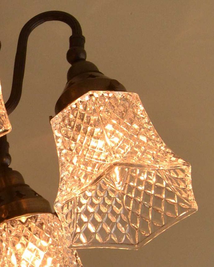 シャンデリア 照明・ライティング アンティーク風のシーリングタイプの真鍮製シャンデリア(アンティーク色・5灯・電球なし) 。LEDも使えます口金はE17型60W対応です。(cr-519-a)