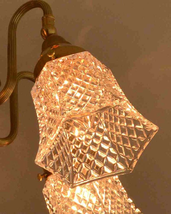 シャンデリア　照明・ライティング　シーリングタイプのアンティーク風真鍮製シャンデリア（5灯・電球なし） 。LEDも使えます口金はE17型60W対応です。(cr-519-g)