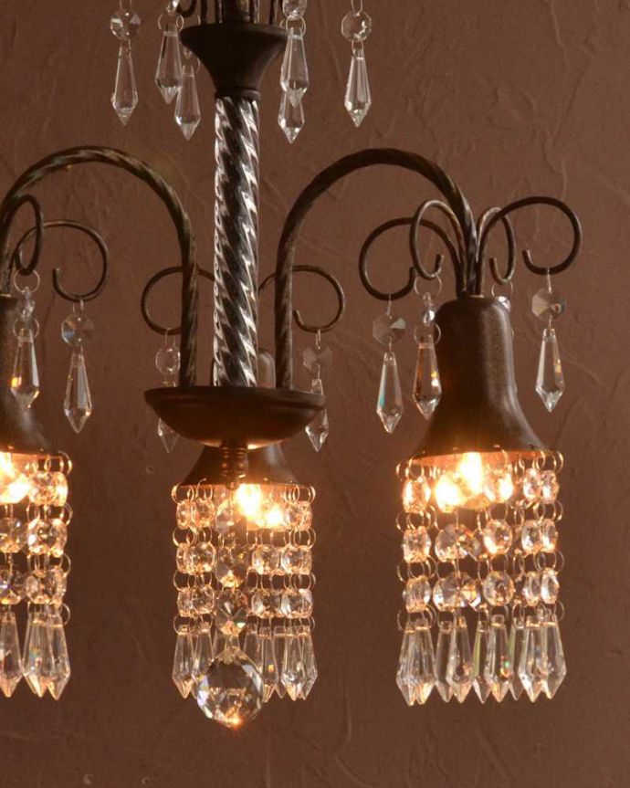 シャンデリア　照明・ライティング　ガラスのビーズが美しいアンティーク風のシャンデリア(3灯)（Ｅ17電球付） 。。(cr-527)