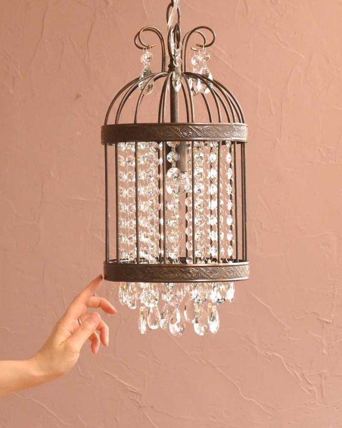 シャンデリア　照明・ライティング　ゲージの中で輝くガラスのビーズが美しいアンティーク風のシャンデリア(1灯)（Ｅ17電球付） 。。(cr-528)