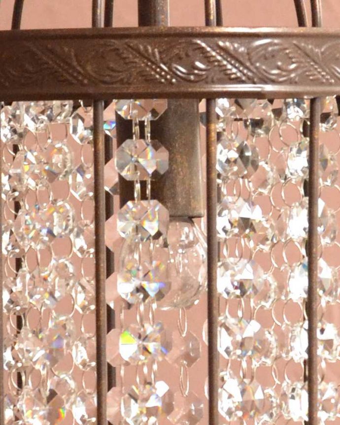 シャンデリア　照明・ライティング　ゲージの中で輝くガラスのビーズが美しいアンティーク風のシャンデリア(1灯)（Ｅ17電球付） 。。(cr-528)