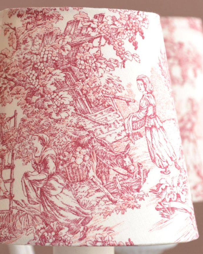 シャンデリア 照明・ライティング フランス風の5灯シャンデリア(トワルド・ジュイ・レッド・電球セット)。トワル・ド・ジュイの布シェードマリーアントワネットも愛した魅惑のフランス伝統の生地、トワル・ド・ジュイ。(cr-537)