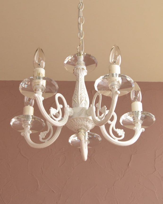 シャンデリア 照明・ライティング 5灯シャンデリア/WH 下から眺めてみると・・・実際に取り付けて見上げてみると、こんな感じです。(cr-542)