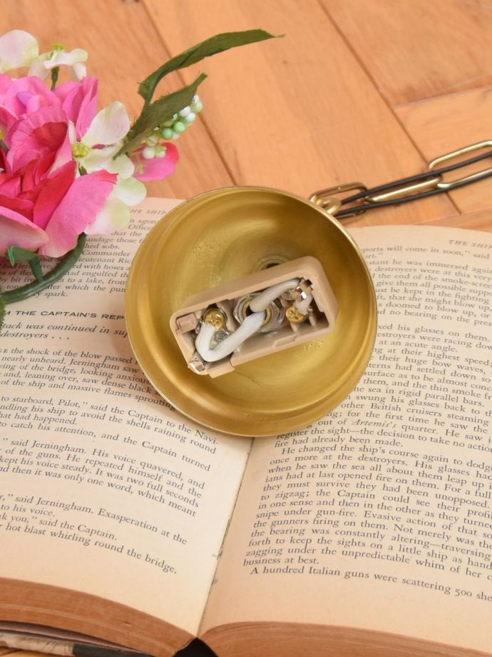 引っ掛けタイプの照明器具