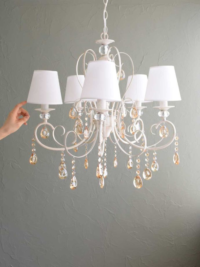 フランスアンティーク風のシャンデリア