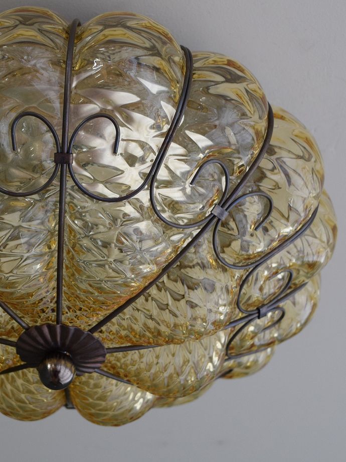 ヴェべチアンガラスのシェード