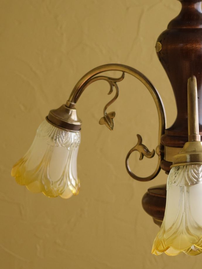 おしゃれな木製シャンデリア