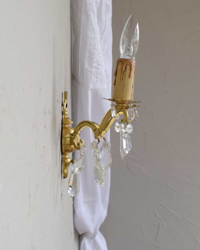 壁付けシャンデリアの側面