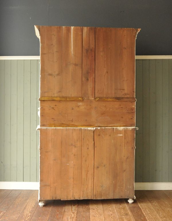 アンティークのキャビネット アンティーク家具 アンティークのフレンチ家具、ホワイトペイントのカップボード(食器棚)。裏側もきちんとメンテナンスしているので、キレイな状態です。(d-1039-f)