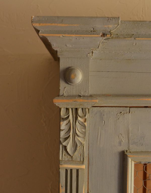 ワードローブ アンティーク家具 アンティークのフレンチ家具、グリアージュのワードローブ(グレー)。美しい彫にうっとり。(d-1052-f)