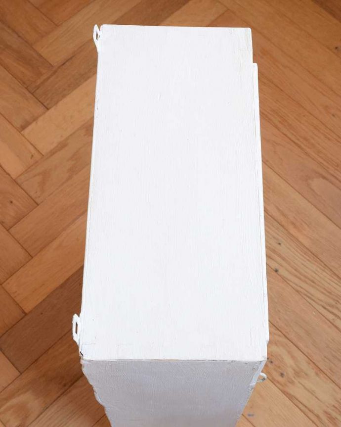 アンティークのキャビネット　アンティーク家具　小さなウォールキャビネット、ガラスの模様が可愛いアンティークスモールキャビネット。上から見ると･･･キャビネットの形はこんな感じです。(d-1077-f)