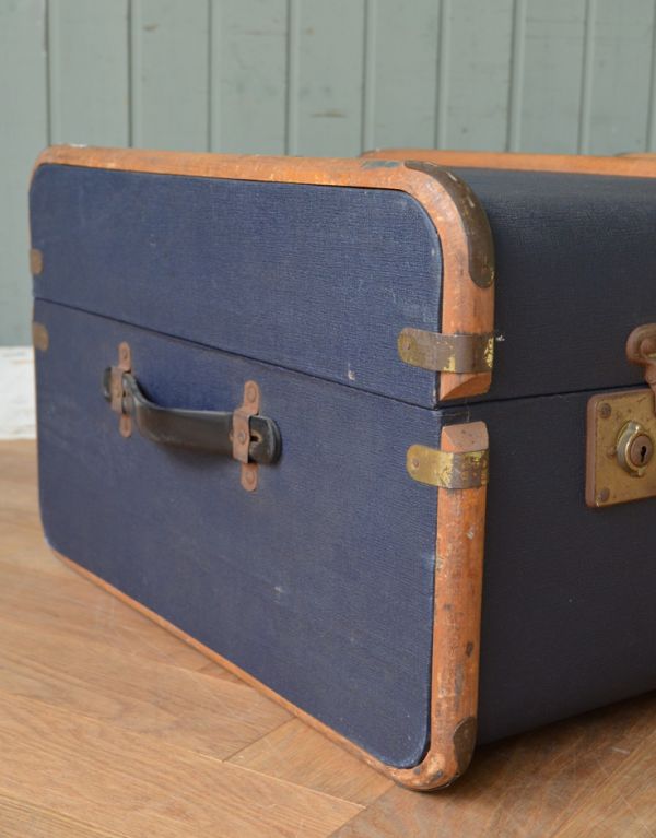 英国のオシャレなアンティーク雑貨、ブルーカラーのトランクケース(d