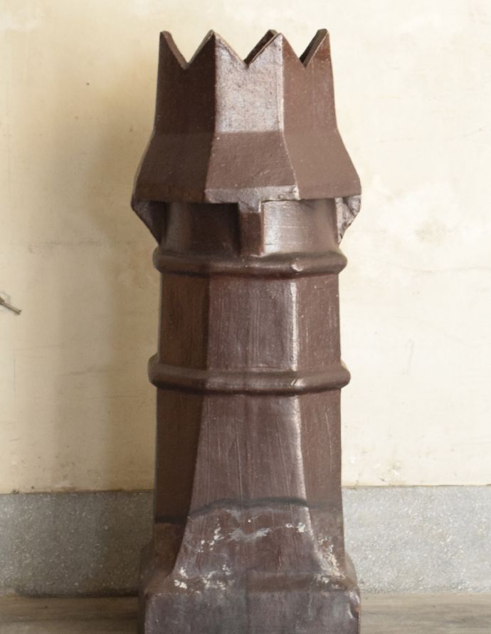 チムニーの側面