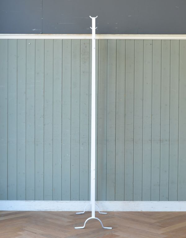 ドア・ゲート　アンティーク家具　イングリッシュガーデンアイテム、アンティークガーデンフェンス（ホワイト）。薄いので気軽に置いてみてください。(d-1113-f)